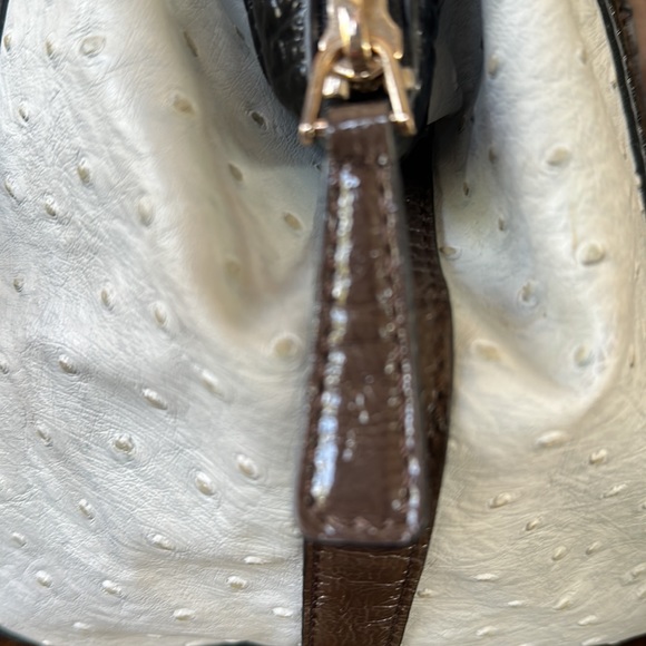 Guess Bag - Picture 7 of 16